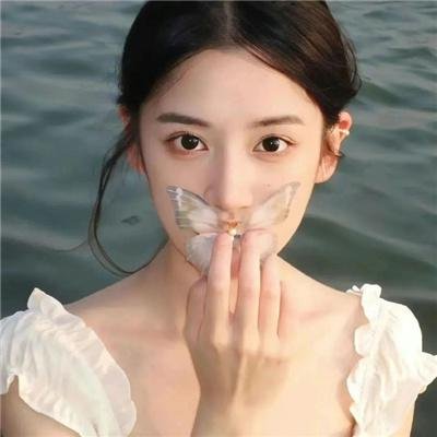 高山上的热气球